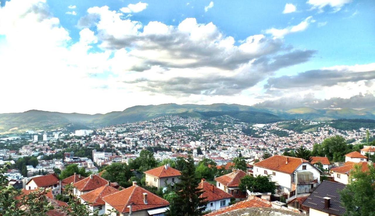 Lari And Klo Sarajevo